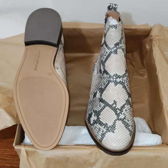 Women's Lucky Brand leather Boot snake size 10 - Picture 10 of 11